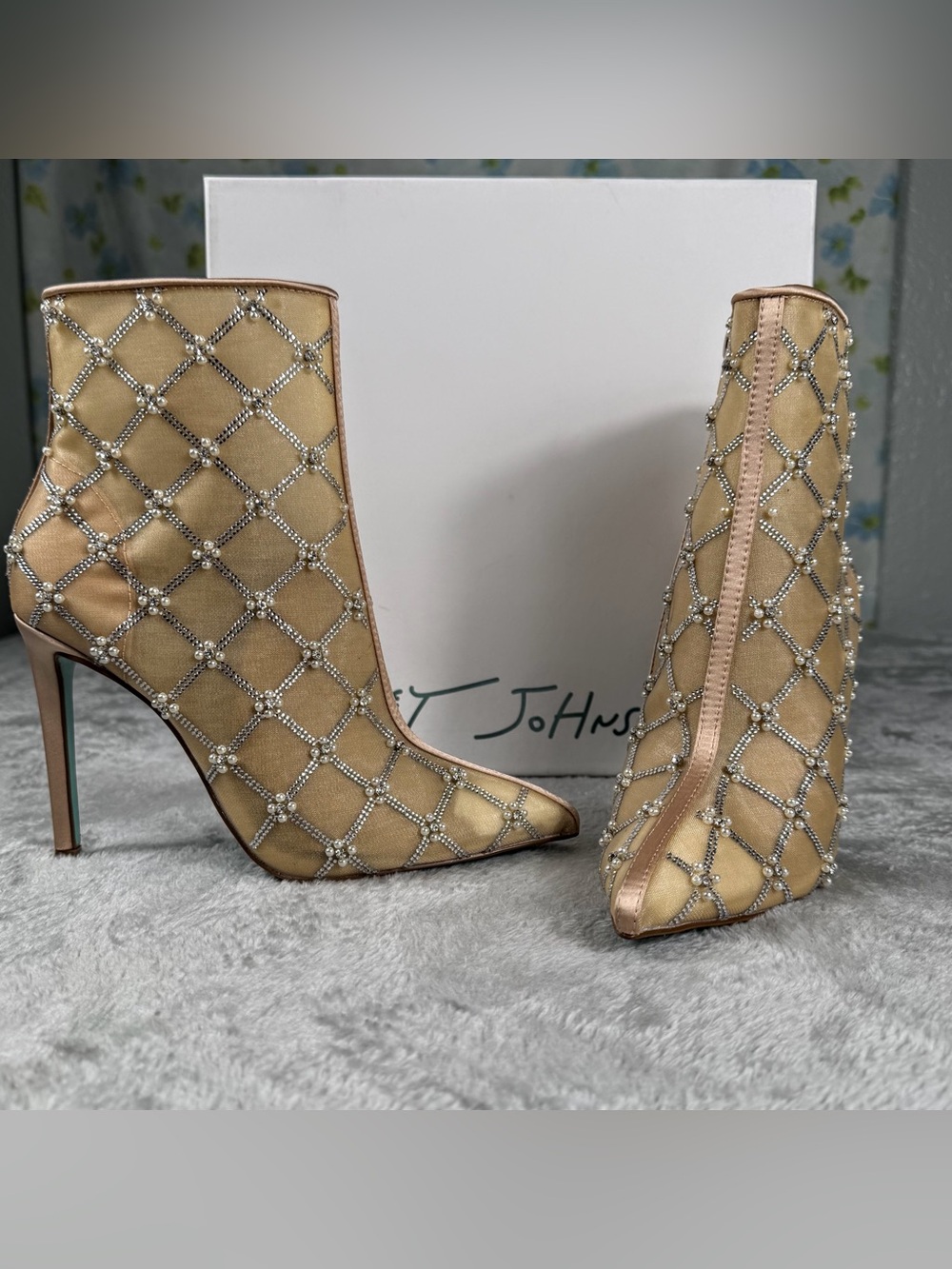 New Betsey Johnson Champagne Satin Crystal-Embellished Ankle Booties Size 7